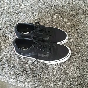 Youth Van's shoes